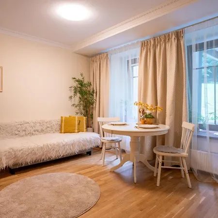 Cozy Roomita Апартаменты *